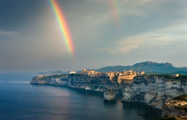 4. Biz hech qachon kamalakning oxiriga yeta olmaymiz