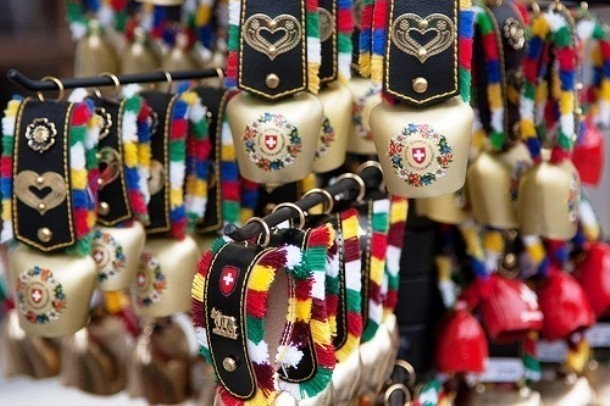 13. Sigir bo’yni uchun suvenir qo’ng’iroqcha, Shveytsariya