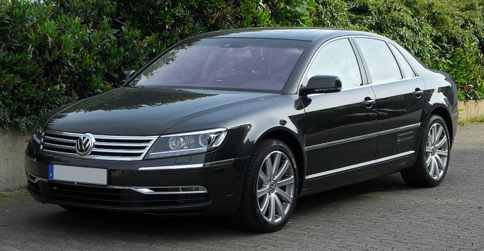 1.Volkswagen Phaeton (2002)