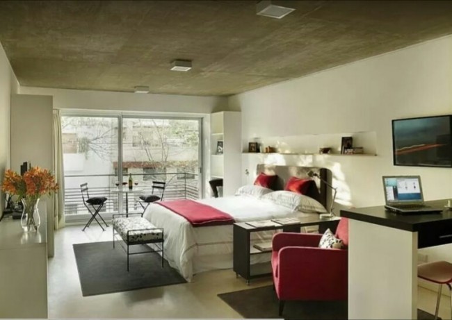 Bueynos-Ayres, Argentina - 1100 dollar. 