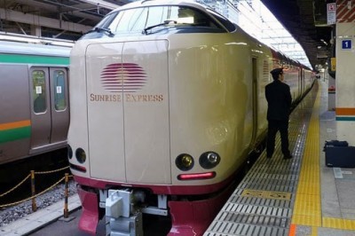 Yapon tungi poezdi-Sunrise Izumoda platskarta