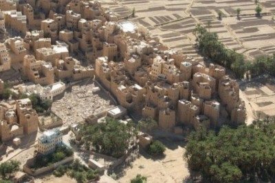 Yananning loy paxsa g'ishtlardan qurilgan osmono'par binoli qadimiy shaxarlari