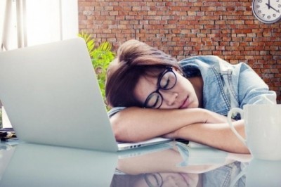 Charchatadigan va uxlatadigan 8 ta oddiy mahsulot