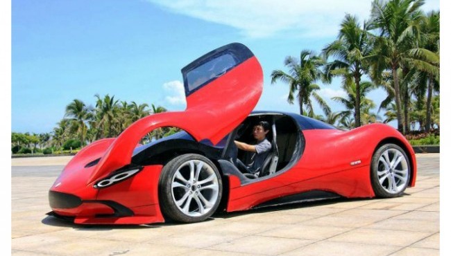 Orzuni o'z qo'li bilan amalga oshirish: xitoylik yigit mustaqil ravishda superkarni yaratdi