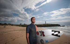 Qiziqarli olam: Ko’zi ojiz serfer dunyodagi eng havfli to’lqinni, “okeanni eshtib” zabt etdi