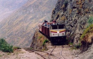 14ta dunyoni eng havfli yo’llari, ularni ko’rib nafasingiz ortga qaytadi.