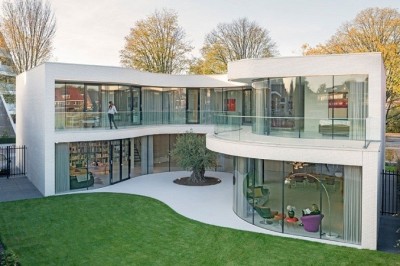 Tashqaridan ko’rimsizgina bo’lgan bir uy ichkaridan juda serhasham bo’lib chiqdi