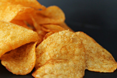 Dunyodagi eng zararli mahsulot – kartoshka chipslari haqida qiziqarli faktlar