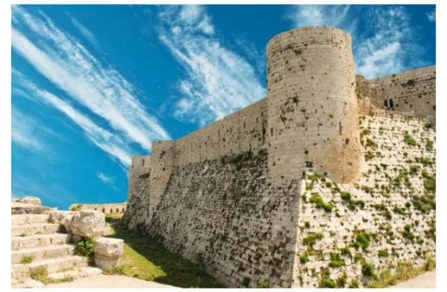 Krak-de-Shevale va Kal'at-Salah-ad-Din qasrlari, Siriya. 2013 yildan buyon havf ostida. 