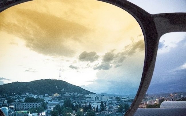 Quyosh ko’zoynagi polyarizator sifatida