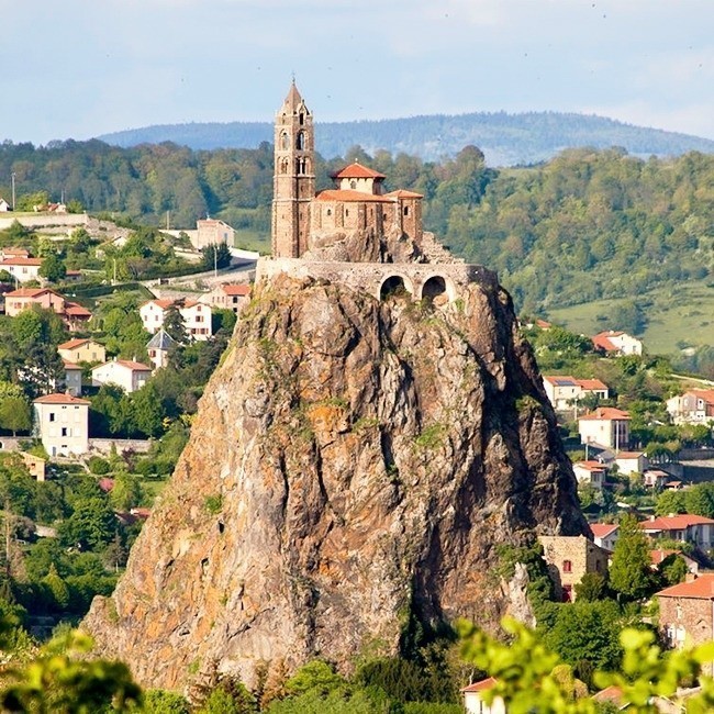 8. Sen-Mishel d’Egil ibodatxonasi, Fransiya