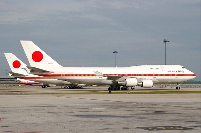 8. Boeing 747-400 –Yaponiya