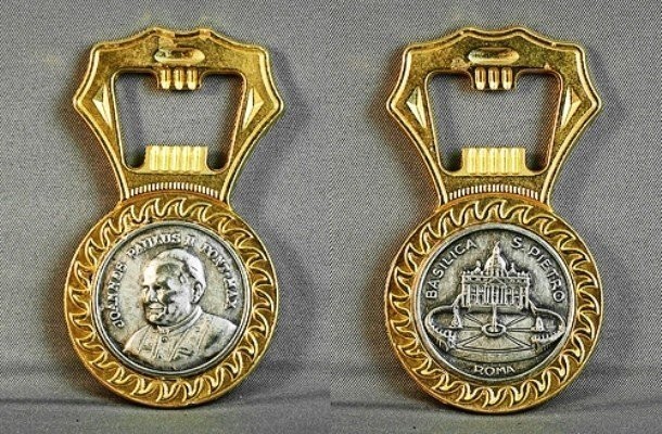 20. Butilkalar uchun ochish uskunasi, Vatikan