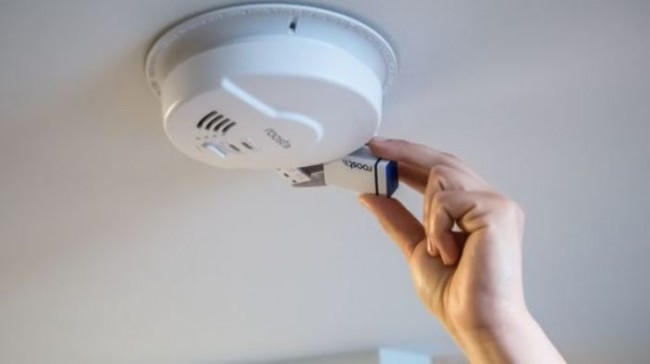 1. Tutunning oddiy detektorlarini yaxshilaydigan intellectual batareyalar