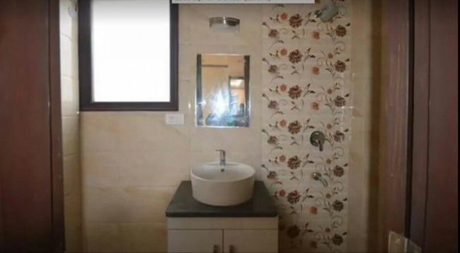 Deli, Hondiston - 982 dollar. 