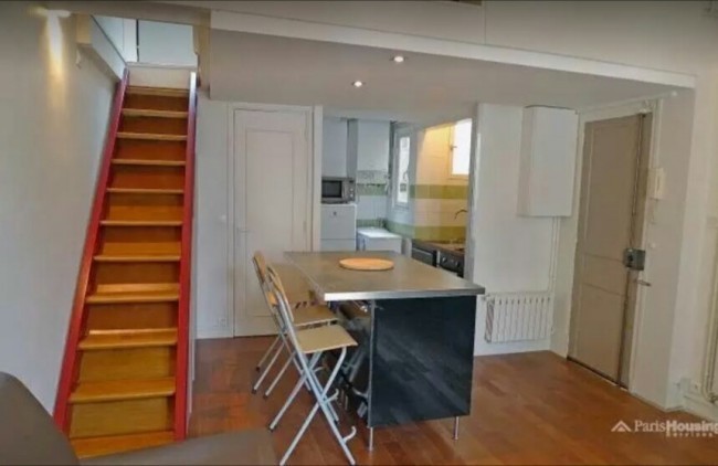 Levallua-Perre, Fransiya - 1174 dollar. 