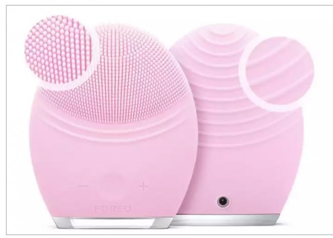 7. FOREO LUNA 2 - personallashtirilgan yuz terisini tozalash cho'tkasi va yuz terisi qarishiga qarshi vosita