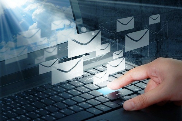 10. Elektron pochtangizni tong sahardan tekshiring.