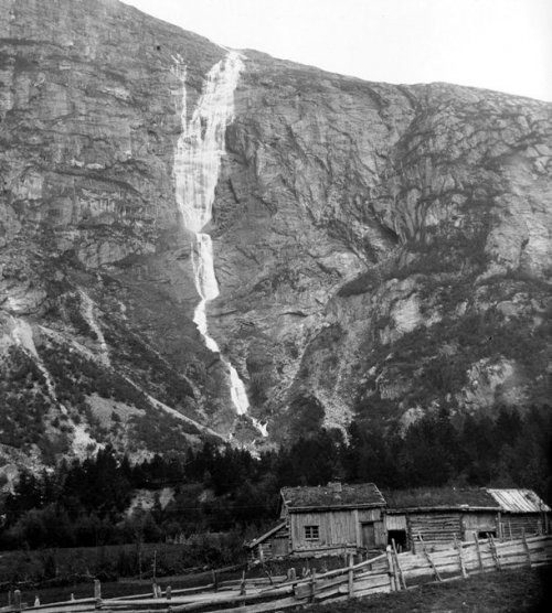 15. Mongefossen, Norvegiya - 773 m