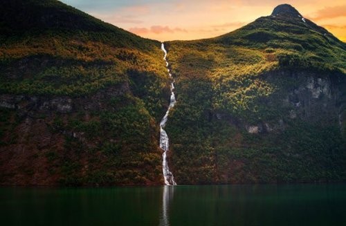 11. Strupenfossen, Norvegiya - 820 m