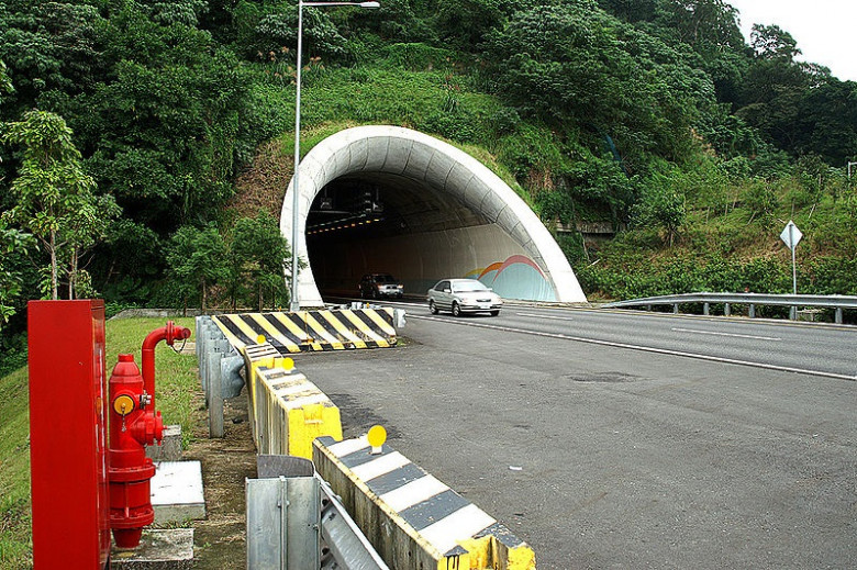 Tayvan, Xueshan tunneli - 12,91 km