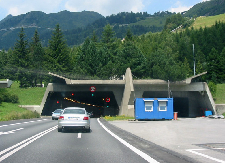 Shveytsariya, Sent-Gotthard tunneli - 16,94 km