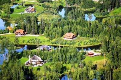 Millioner Quyosh shahrini qurdi