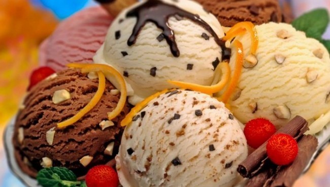 Qiziqarli taom: “Shirinroq o’ylab topib bo’lmaydi” hayot davomida bir marotaba bo’lsa ham ta’tib ko’rish kerak bo’lgan, muzqaymoq uchun 11ta to’ldiruvchi