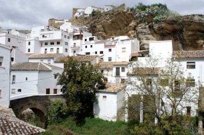 Setenil-de-las-Bodegas – qoya ichidagi shahar 