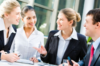 Jamoat joyida o'zini tutish qoidalari.