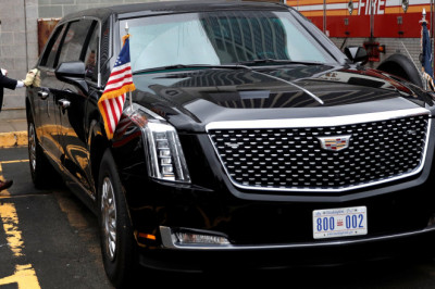 AQSH prezidenti Donald Trampning noodatiy kolleksiyasi.