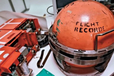 Samolyotning qora qutisi: ushbu element ichida nima bor va nima uchun u to'q sariq rangda